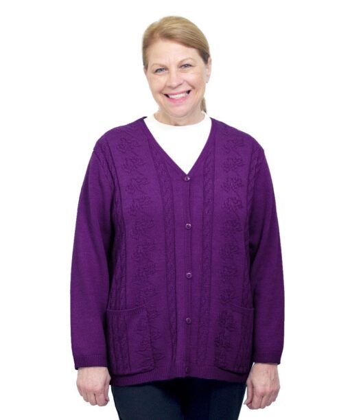 Stickad Damcardigan som tas på framifrån 27080